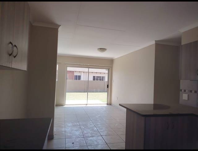 3 BEDROOM TOWNHOUSE FOR SALE IN WATERKLOOF AH